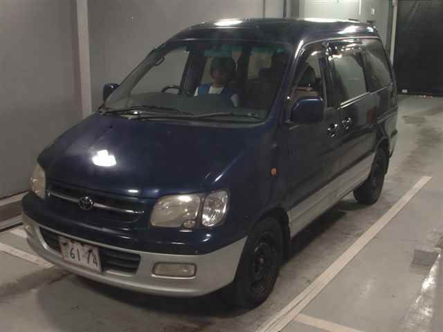 1999 Toyota TownAce Noah Royal Lounge auction photo 4