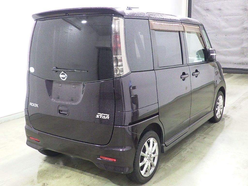 2009 Nissan Roox ハイウェイスター auction photo 2