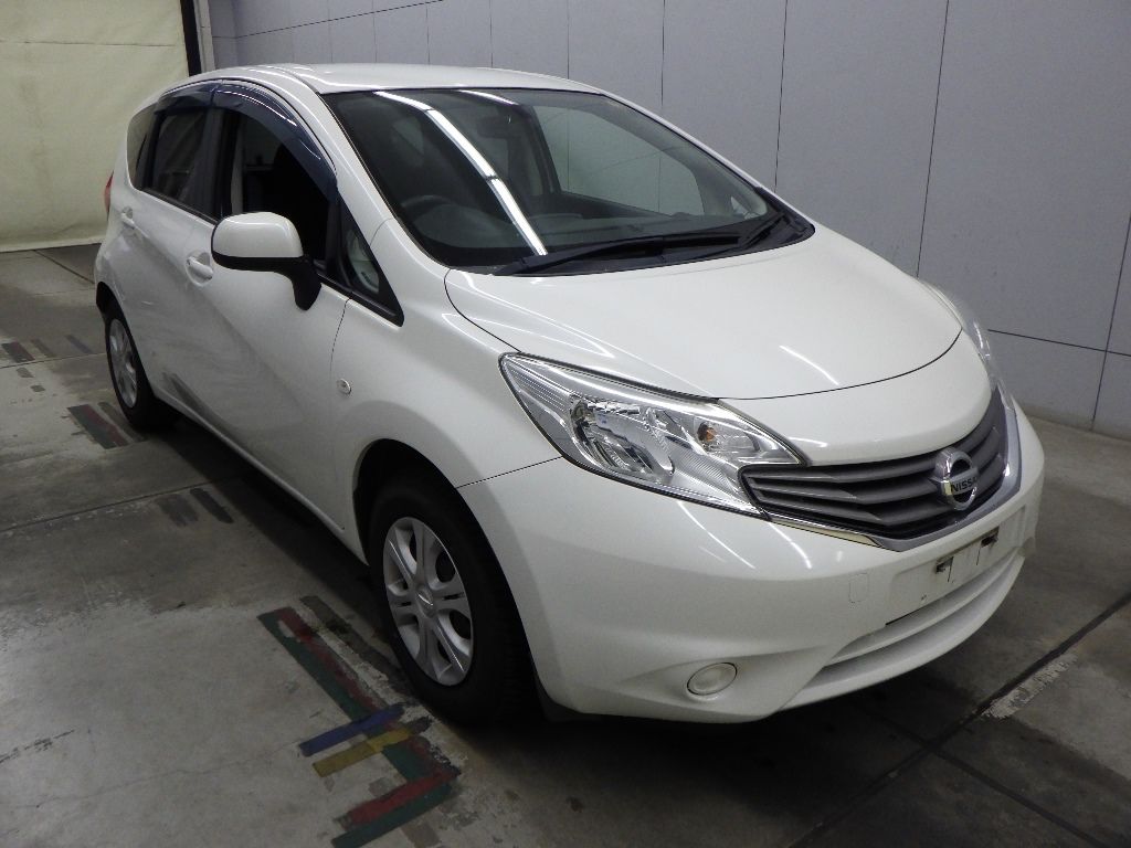 Japan Auction Vehicles 9 2013 Nissan ノート HB X auction photo