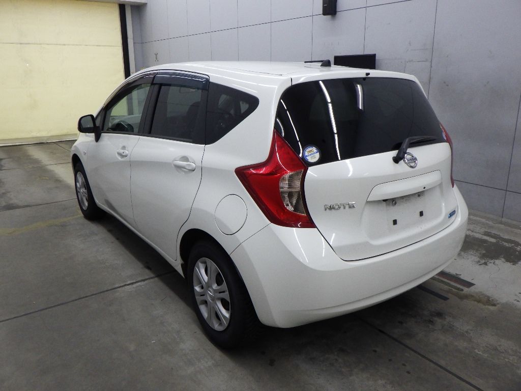 2013 Nissan ノート HB X auction photo 5
