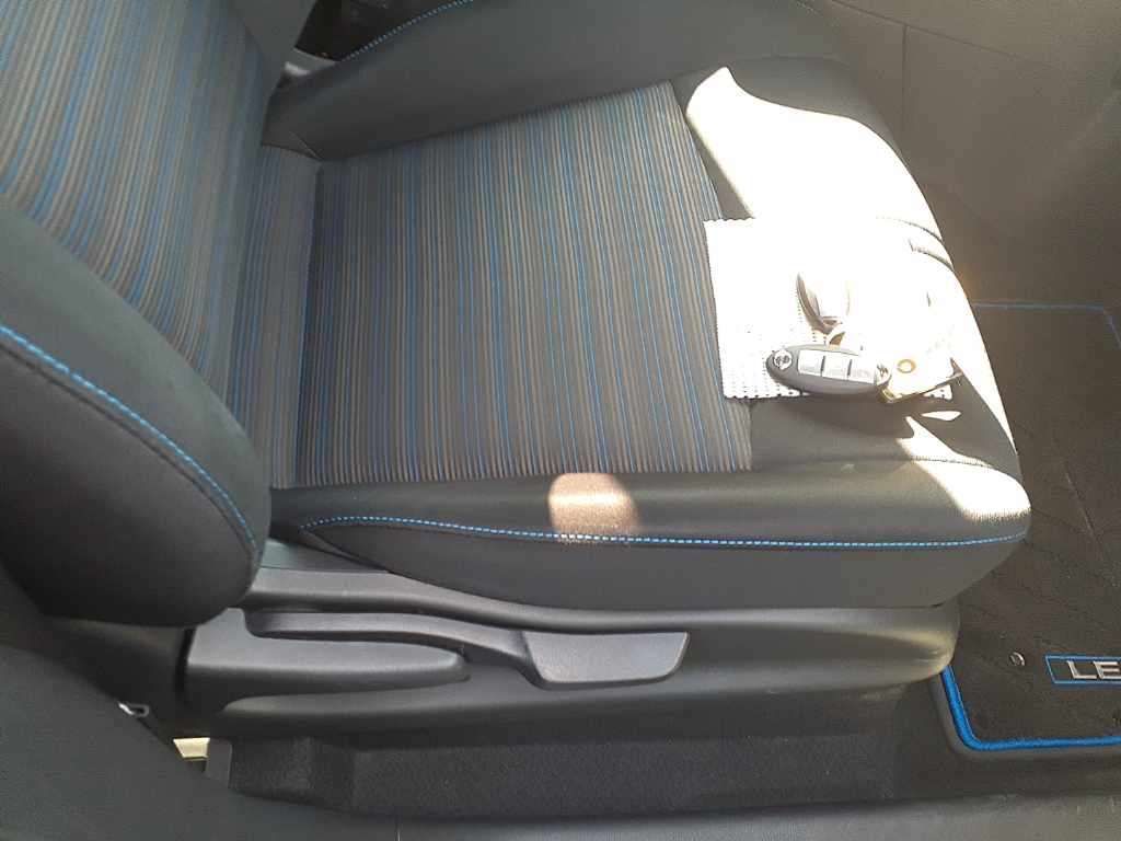 2018 Nissan Leaf X auction photo 10