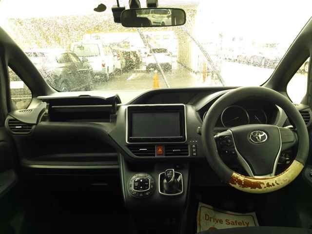 2015 Toyota Noah ハイブリッドG auction photo 8