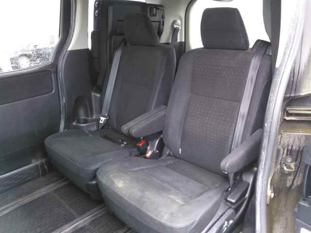 2015 Toyota Noah ハイブリッドG auction photo 9
