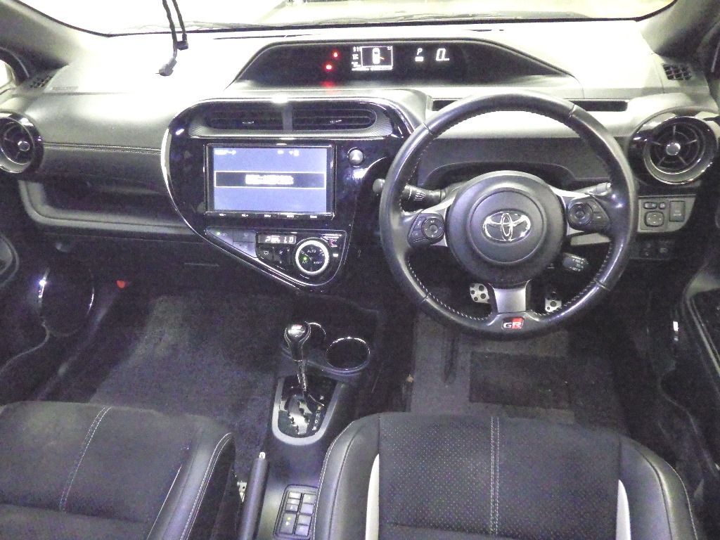 2018 Toyota Aqua G GR SPORT auction photo 3