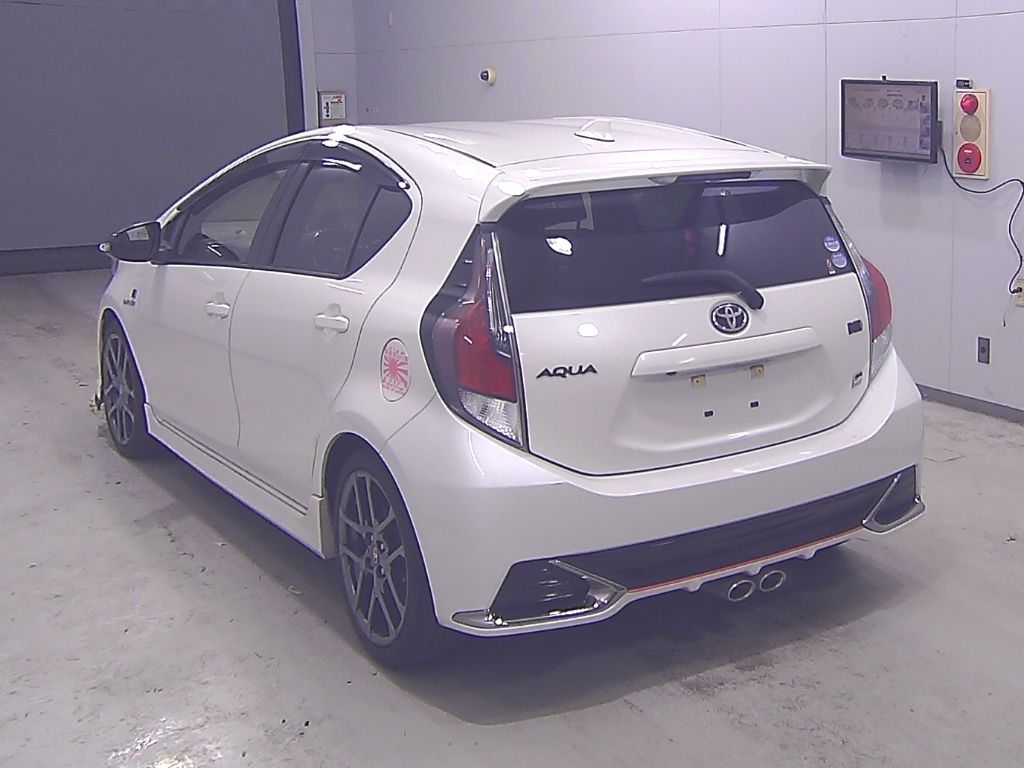 2018 Toyota Aqua G GR SPORT auction photo 5