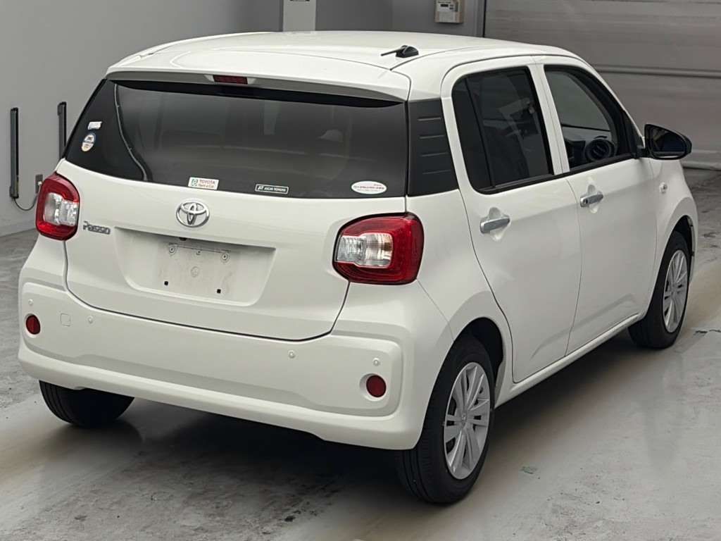 2023 Toyota Passo X auction photo 2