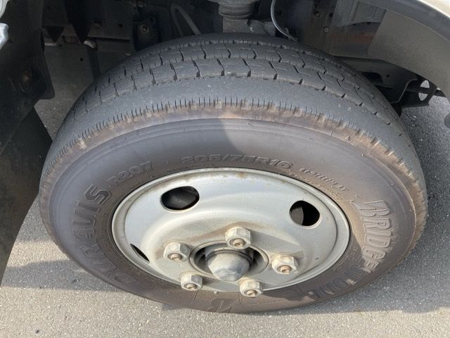 2009 Isuzu Elf ヒラ auction photo 9