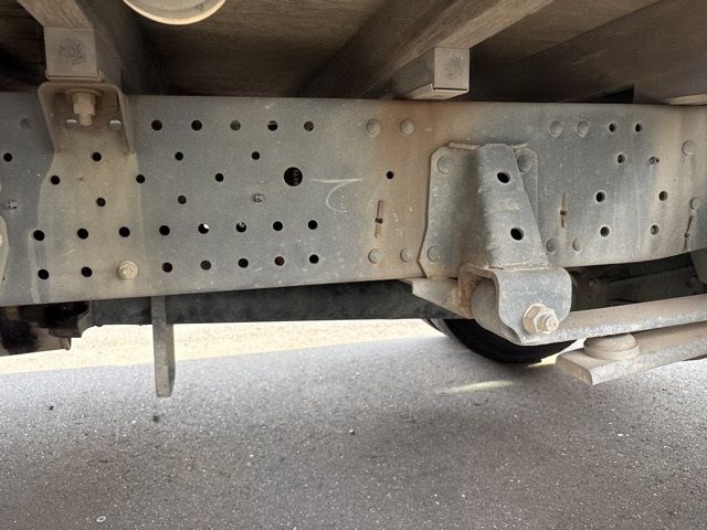 2009 Isuzu Elf ヒラ auction photo 12