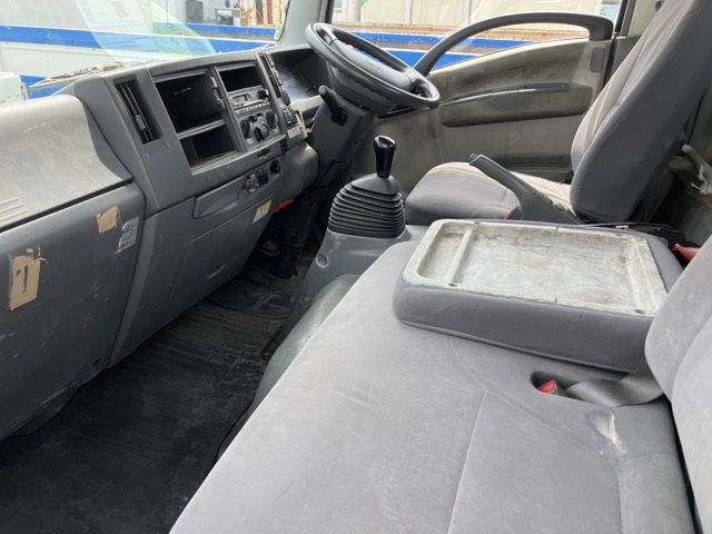2009 Isuzu Elf ヒラ auction photo 5