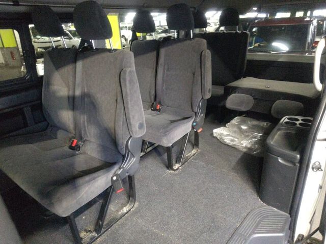 2016 Toyota Hiace GL 4WD auction photo 6