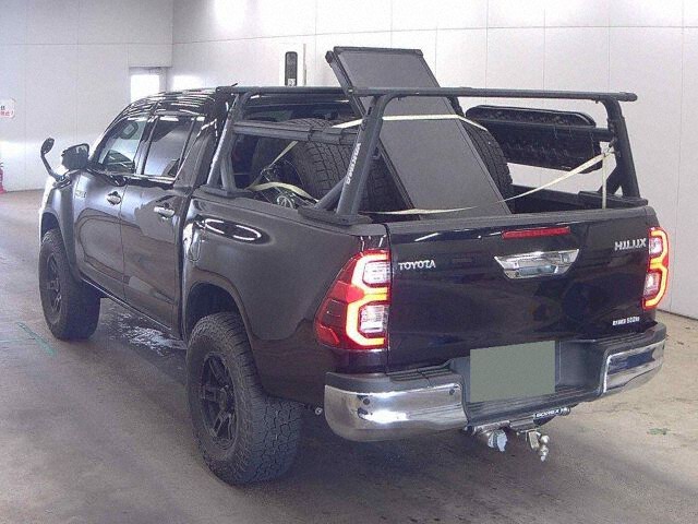 2021 Toyota Hilux Z 4WD auction photo 2