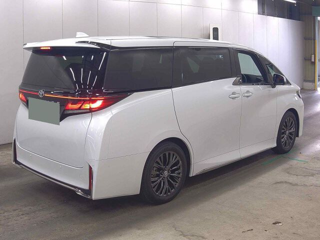 2025 Toyota Vellfire Z Premier auction photo 5