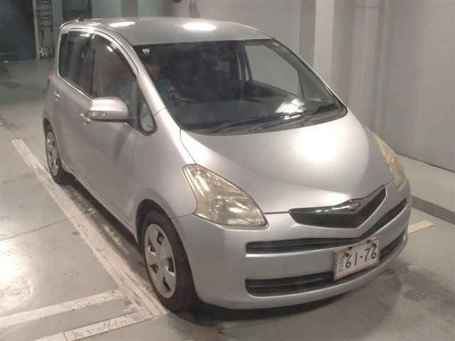 Japan Auction Vehicles 12 2005 Toyota Ractis G L Package auction photo