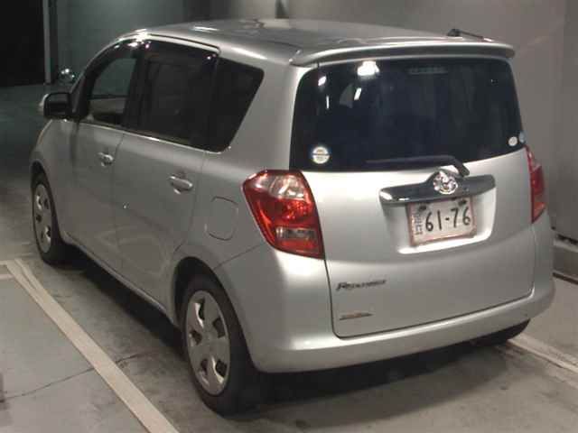 2005 Toyota Ractis G L Package auction photo 2