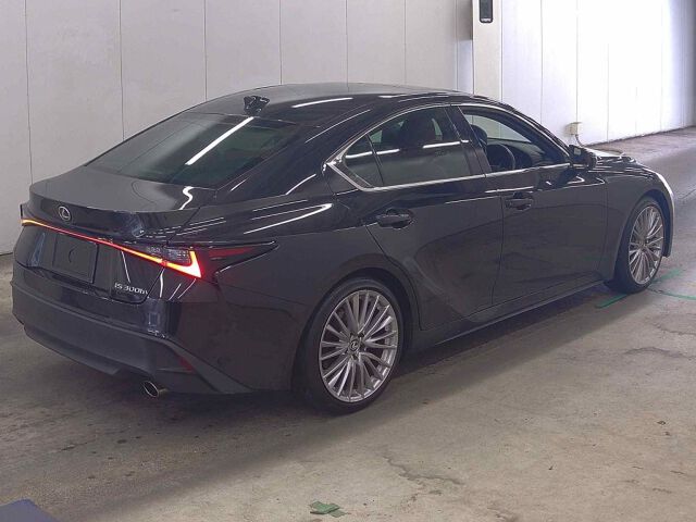 2023 Lexus IS IS300H VER-L auction photo 5