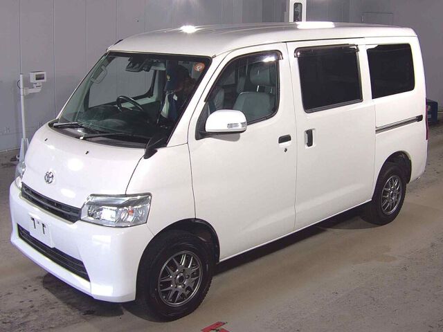 2021 Toyota TownAce Van GL auction photo 4