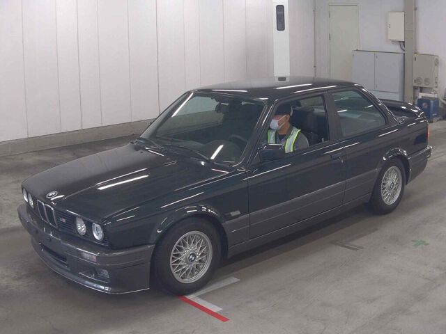 1990 BMW 3 Series 320IM Technique auction photo 4
