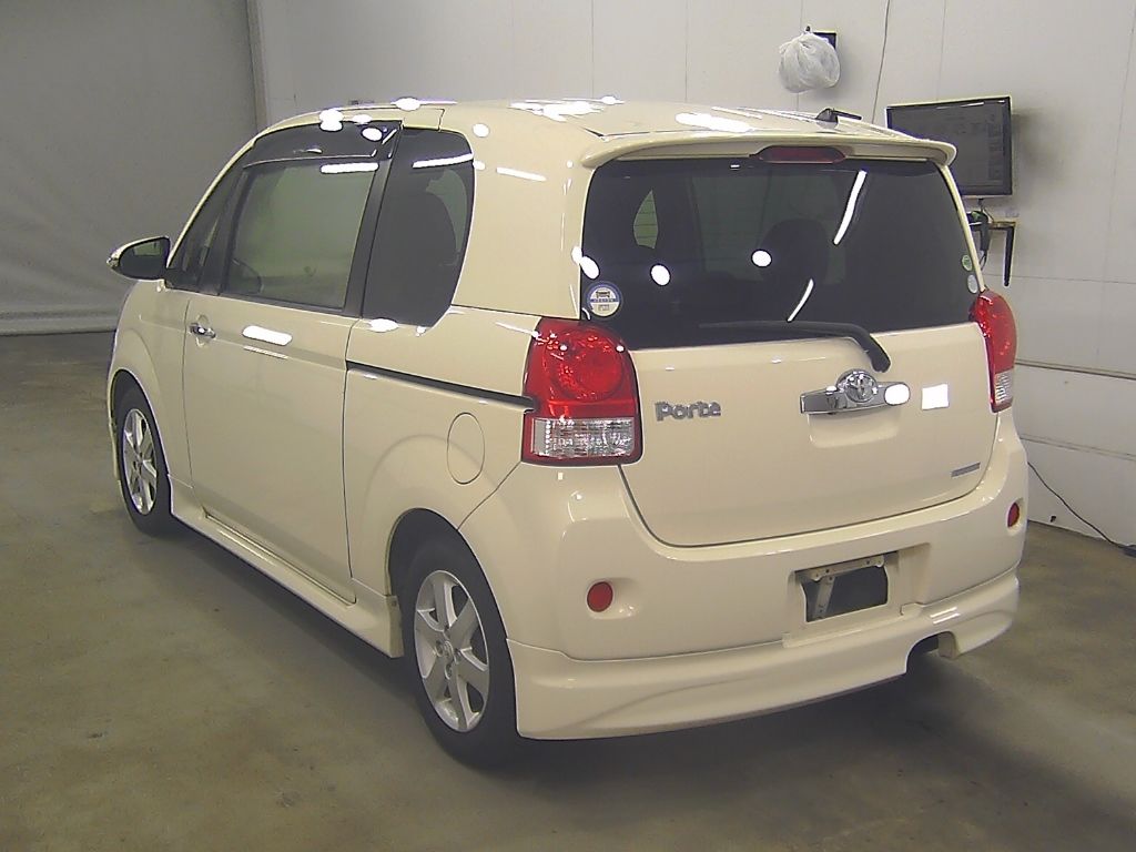 2013 Toyota Porte G auction photo 5