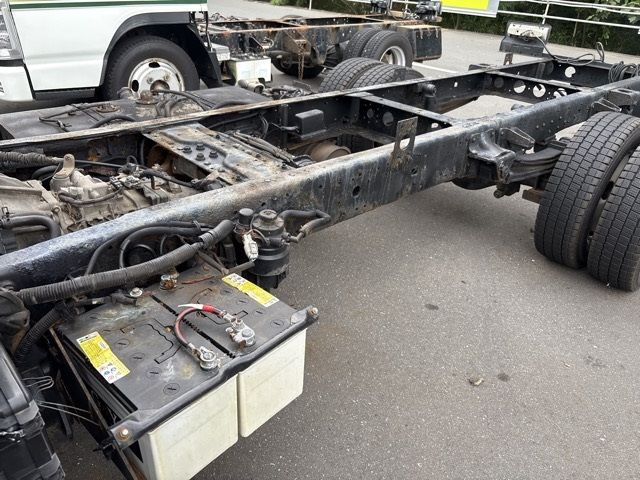 2016 Toyota Dyna シャーシ 4WD auction photo 12