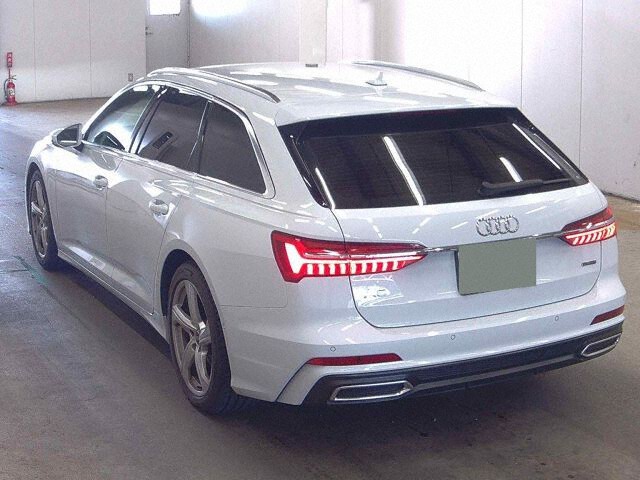 2022 Audi A6 Avant 40 TDI Quat S Line 4WD auction photo 2
