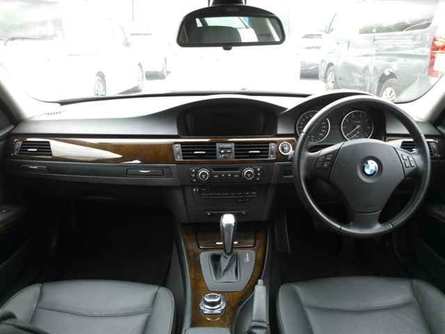 2009 BMW 3 Series 320i Touring auction photo 8