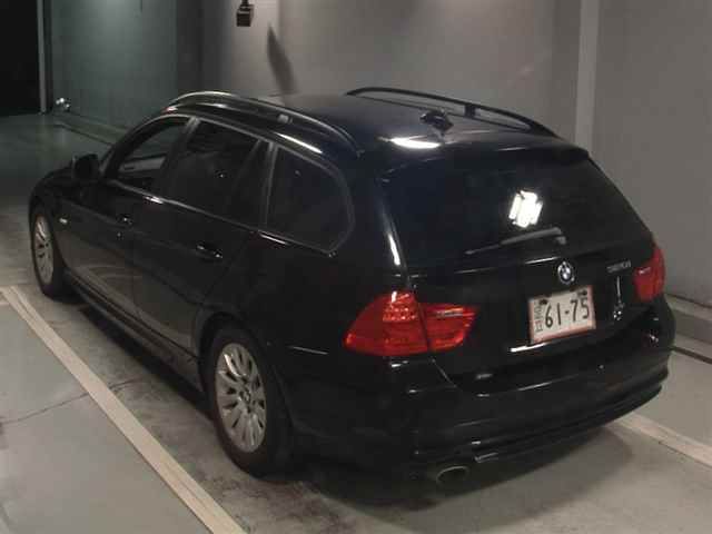 2009 BMW 3 Series 320i Touring auction photo 2