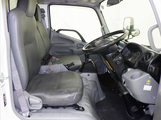 2020 Toyota Dyna Flatbed auction photo 5