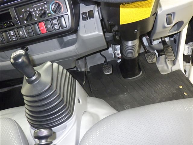 2020 Toyota Dyna Flatbed auction photo 7