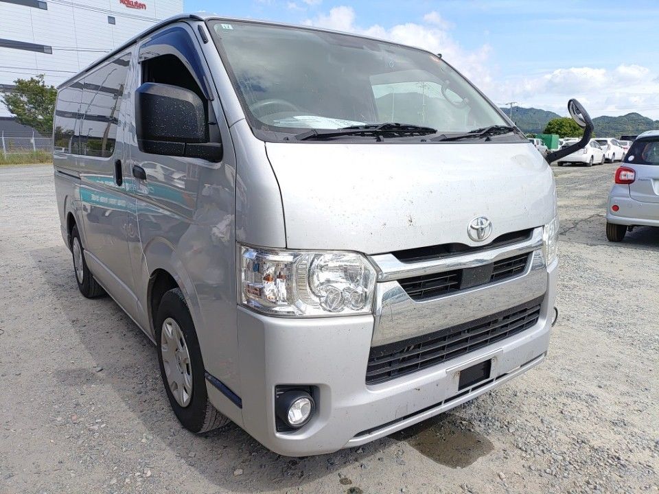 2021 Toyota Hiace auction photo 4