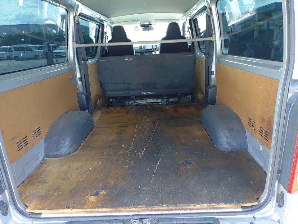 2021 Toyota Hiace auction photo 8