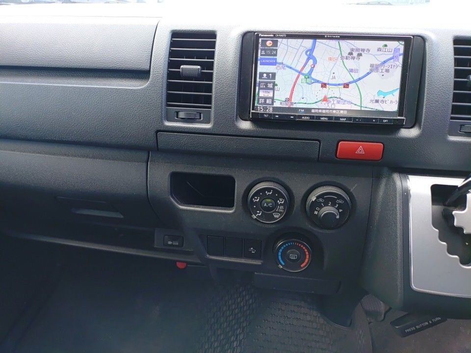 2021 Toyota Hiace auction photo 11