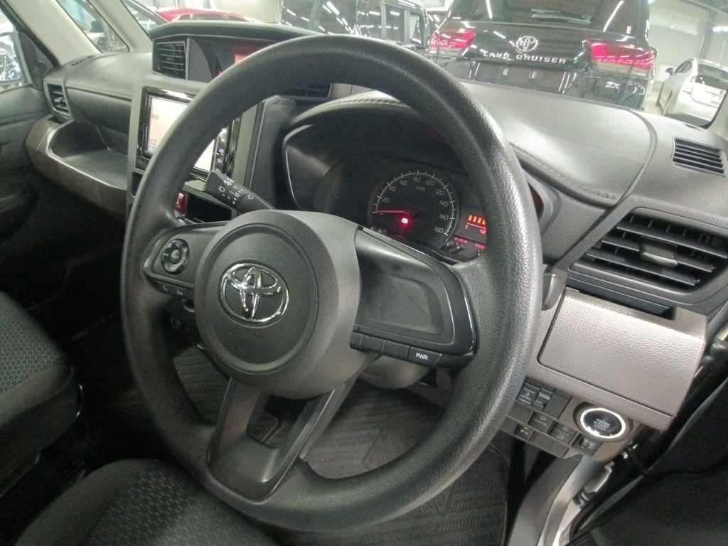 2021 Toyota Roomy X auction photo 9