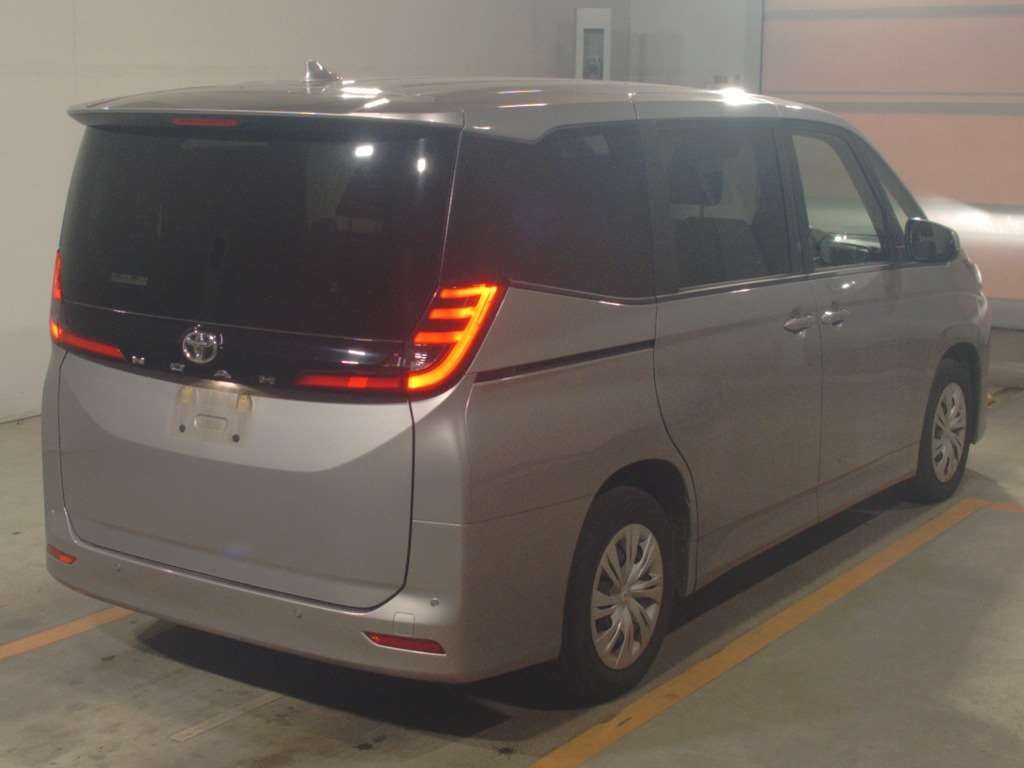 2022 Toyota Noah X auction photo 2