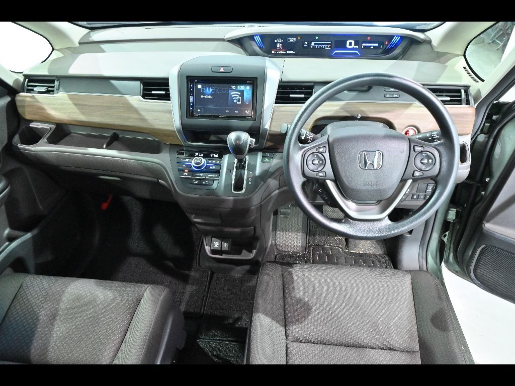 2023 Honda フリード+ 4WD G auction photo 3