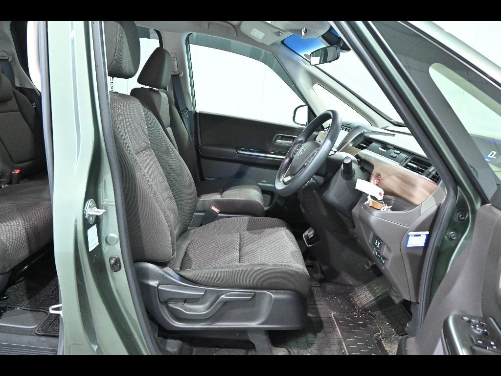 2023 Honda フリード+ 4WD G auction photo 6