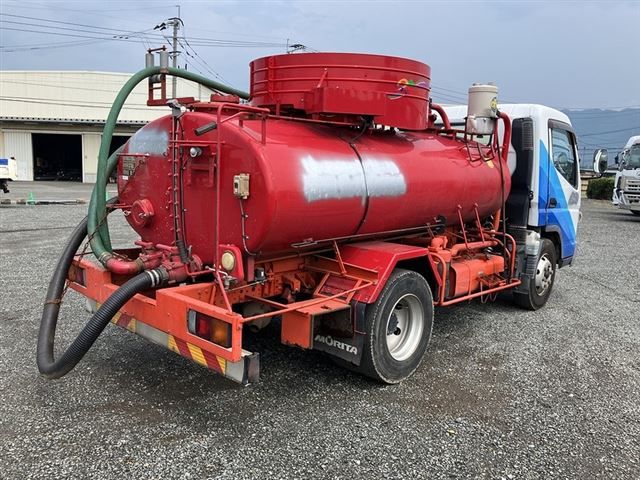 2012 Mitsubishi Fuso Canter Vacuum truck auction photo 2