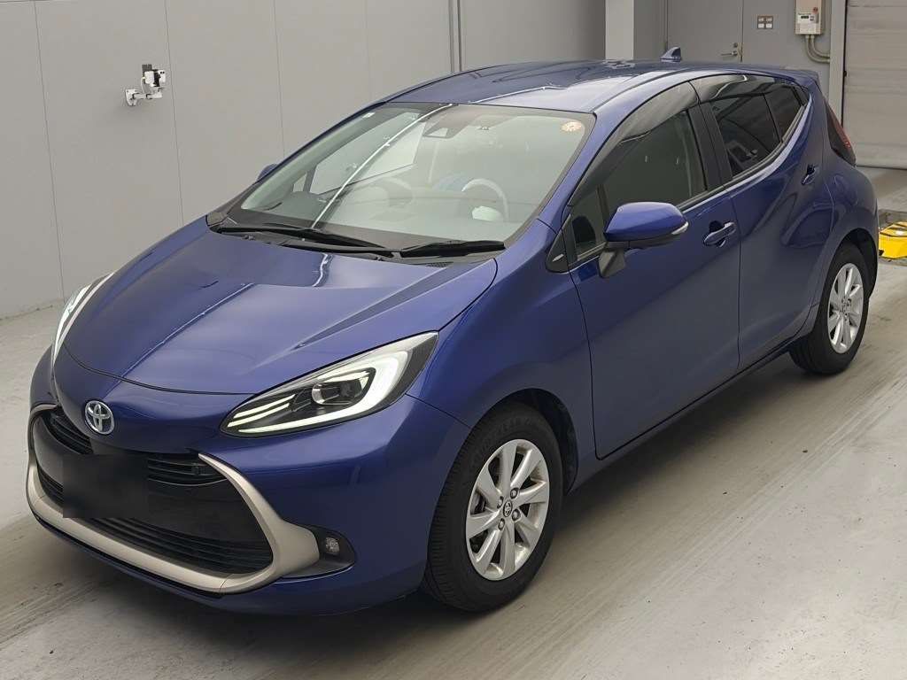 Japan Auction Vehicles 4 2021 Toyota Aqua Z auction photo