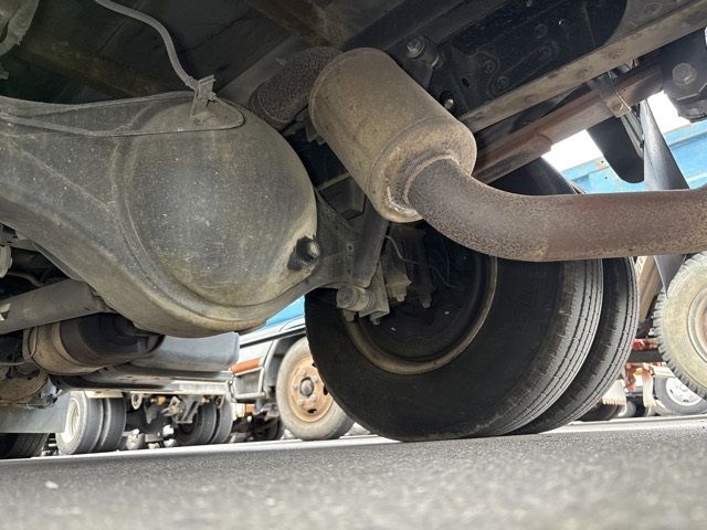 2010 Isuzu Elf ウイング PG auction photo 10