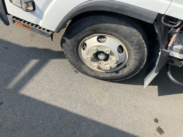2010 Isuzu Elf ウイング PG auction photo 9