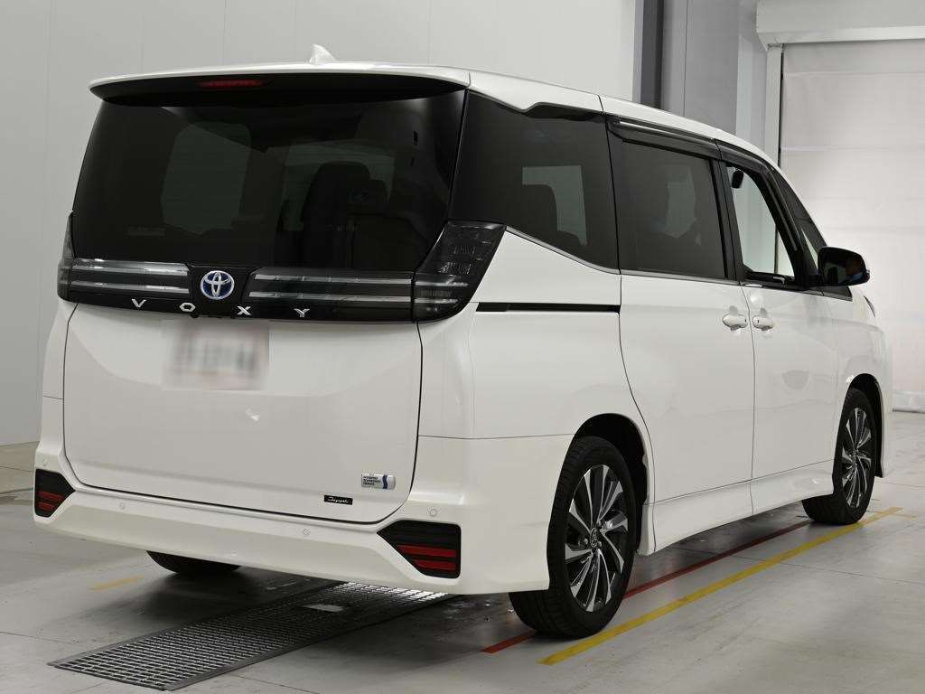 2022 Toyota Voxy Hybrid S-Z auction photo 2