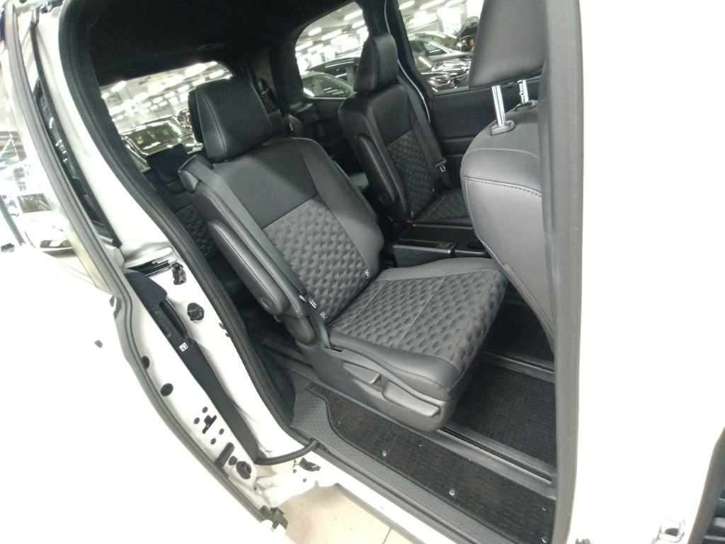 2022 Toyota Voxy Hybrid S-Z auction photo 12
