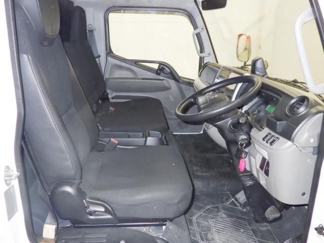 2020 Mitsubishi Fuso Canter With crane auction photo 6