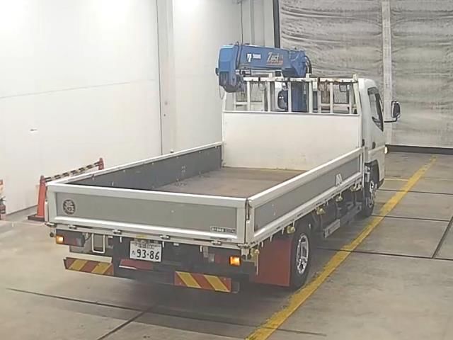 2020 Mitsubishi Fuso Canter With crane auction photo 2