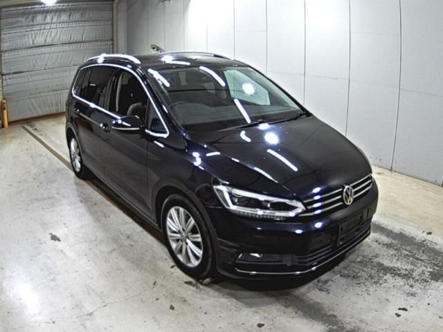 2018 Volkswagen ゴルフトゥーラン TDI ハイライン テクノロジーパッケージ Japan auction vehicle