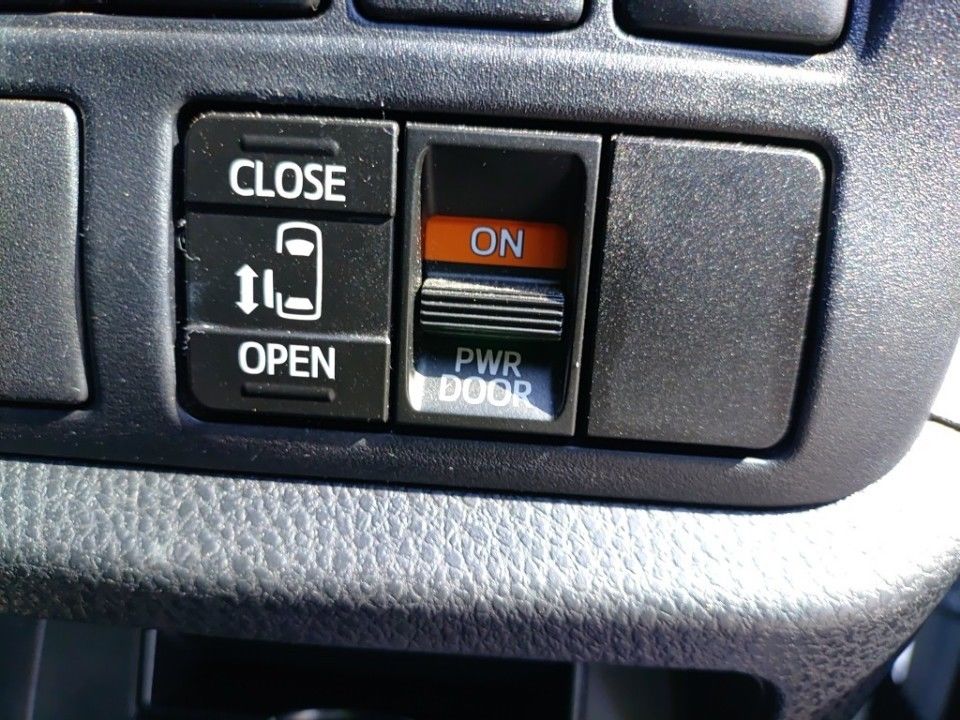 2021 Toyota Noah auction photo 20