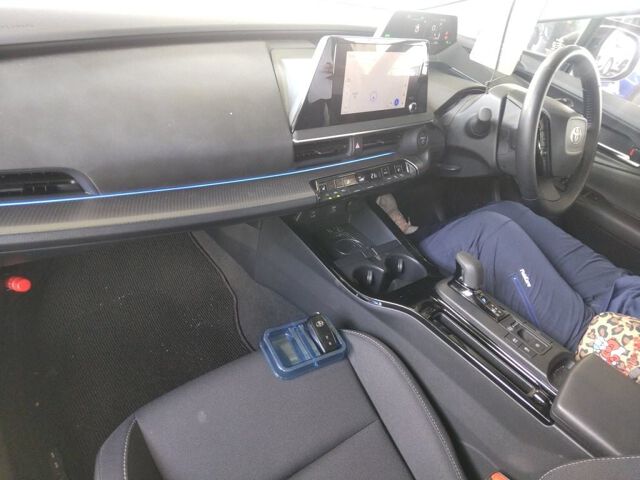 2025 Toyota Prius G auction photo 3