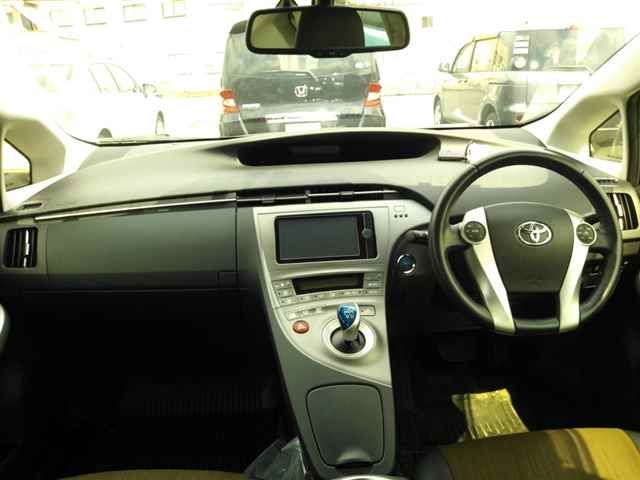 2013 Toyota Prius Gツーリングセレクション auction photo 8