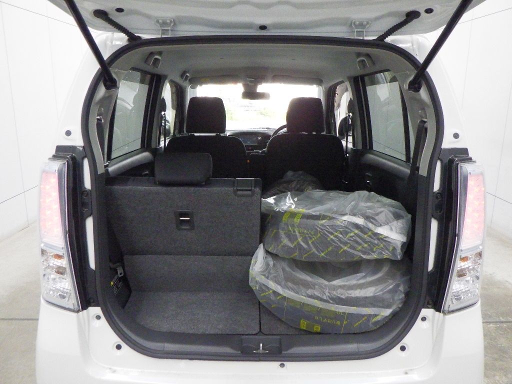 2016 Suzuki Wagon R スティングレーT auction photo 9