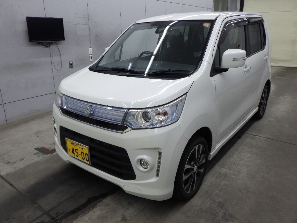 2016 Suzuki Wagon R スティングレーT auction photo 4