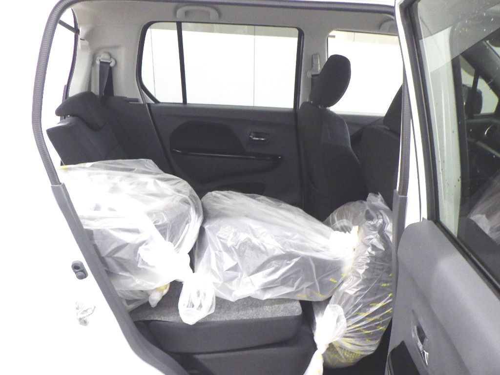 2016 Suzuki Wagon R スティングレーT auction photo 7